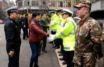 苟小莉率团慰问春节期间一线在岗职工