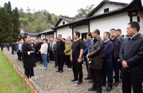 苟小莉率党政干部代表团赴井冈山学习