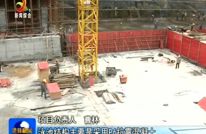 实验学校：50米国家级标准化游泳赛道紧张施工