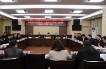 苟小莉参加县级机关代表一团分组审议