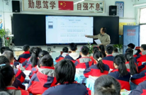 【学习贯彻党的二十大精神】肖荣：为歌词谱曲 献礼党的二十大