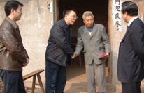 温暖送到徐岭村