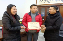 合力镇新园社区平聘任“名誉村长” 激活基层发展动能