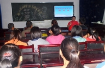 三板二校召开九年级学生教育家校联系会
