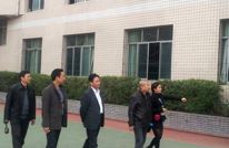 尹少淳到土溪一小指导校园文化建设