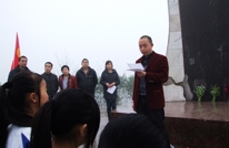 贵福中学：缅怀革命先烈，清明节扫墓