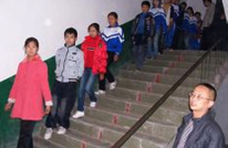 三汇初级中学举行防震逃生演练
