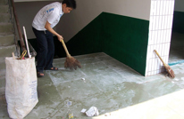 三汇初级中学：教师垂范净化校园