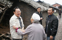 渠县涌兴中学支援洪水重灾区文崇镇石湾村