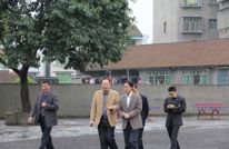 副县长刘江到土溪中学视察工作