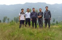 义和学校校长李宁波到清源村小关心慰问山区教师