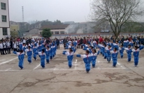 板桥学校圆满举行第十一届冬季运动会