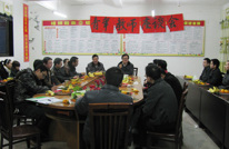 有庆中学：召开青年教师座谈会