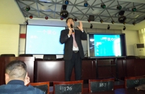 渠县二中邀请专家培训教职工