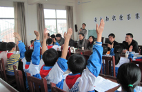 新市小学举行安全知识抢答赛