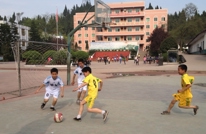 鹤林学校积极组织校园足球训练
