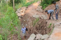 流溪乡强力推进农村公路建设