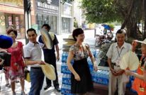 天星镇领导慰问一线环卫工人