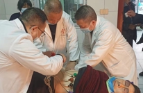 天星街道滨江社区：健康体检进小区 便民服务暖冬行