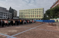 渠县清溪中学成功举行 5·12 地震防灾减灾演练