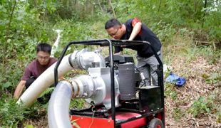 直面“烤”验  齐心协力抗旱保灌