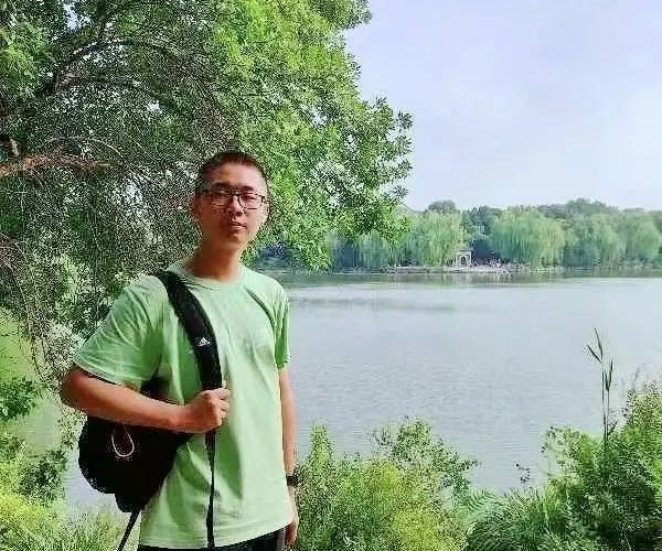 渠县中学高分考生赵若舟 物理满分 喜欢哲学和古典音乐
