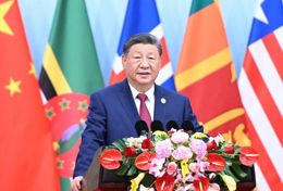 习近平出席全球妇女峰会开幕式并发表主旨讲话