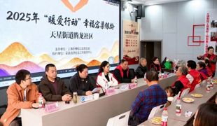 邻里互助暖夕阳 共建家园聚温情