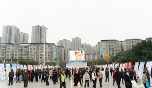 “宪”场学法，“宪”学“宪”用！渠县人民法院开展国家宪法日宣传活动