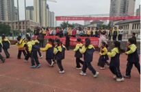 县总工会开展职工（农民工）子女关爱慰问活动