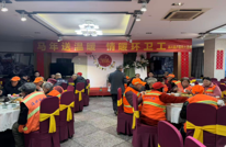 涌兴镇非遗企业腊八节慰问一线环卫工人