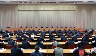 王晓晖在省委农村工作会议上强调：进一步锻长板补短板育新板，不断夯实四川现代化建设的“三农”底座