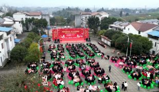 李渡：一宴融诗韵 “李白”来赴宴