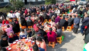 【福满宕渠中国年】鲜渡少愚社区：英雄故里团圆宴 红色年俗寄深情