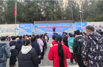 三月春风暖  一起学雷锋！