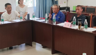 清溪场镇召开黄花产业提质增效座谈会  共谋特色农业高质量发展新路径
