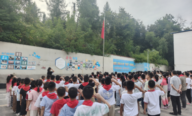 铭记逆行守初心 尊师向学赴新程